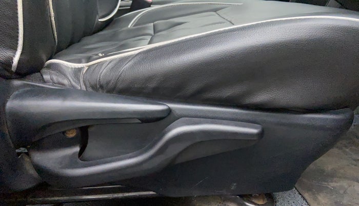 2015 Toyota Etios CROSS 1.4 GD, Diesel, Manual, 50,961 km, Driver Side Adjustment Panel