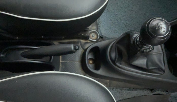 2015 Toyota Etios CROSS 1.4 GD, Diesel, Manual, 50,961 km, Gear Lever