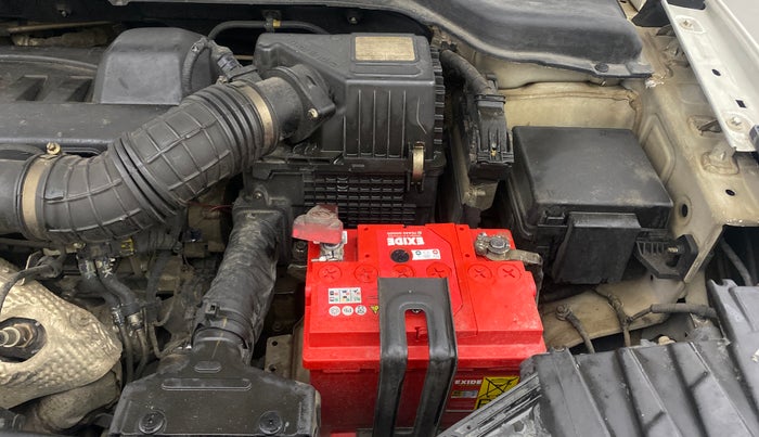 2021 Mahindra XUV300 W6 1.5 DIESEL AMT, Diesel, Automatic, 1,14,435 km, Engine View - Left