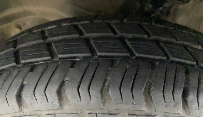 2013 Maruti Alto 800 LXI, Petrol, Manual, 24,841 km, Left Front Tyre Tread