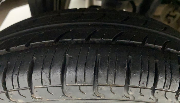 2013 Maruti Alto 800 LXI, Petrol, Manual, 24,841 km, Right Rear Tyre Tread