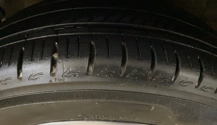 2024 Hyundai AURA SX 1.2 CNG, CNG, Manual, 37,225 km, Right Rear Tyre Tread