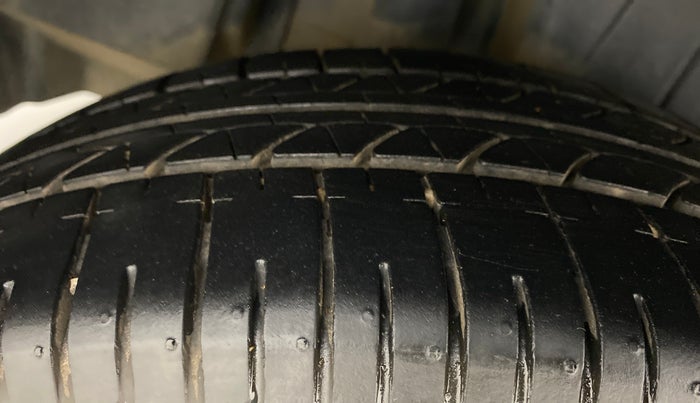 2017 Maruti Dzire ZDI Plus AMT, Diesel, Automatic, 81,189 km, Right Rear Tyre Tread