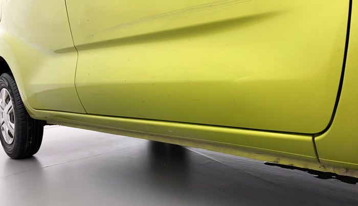 2016 Datsun Redi Go T (O), Petrol, Manual, 50,724 km, Right running board - Minor scratches