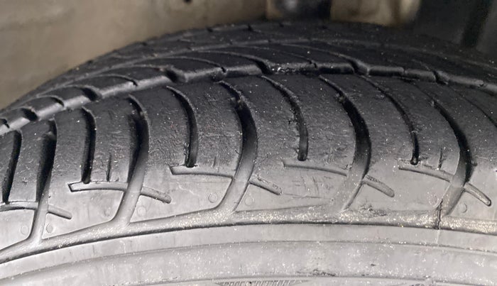2019 Maruti New Wagon-R ZXI 1.2 old, Petrol, Manual, 5,867 km, Right Front Tyre Tread