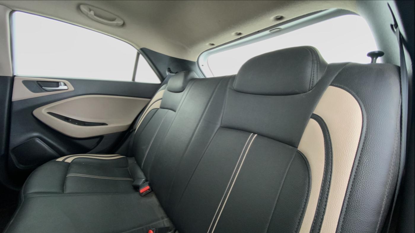 2019 Hyundai Elite i20 1.4 MAGNA PLUS CRDI, Diesel, Manual, 80,838 km, Right Side Rear Door Cabin