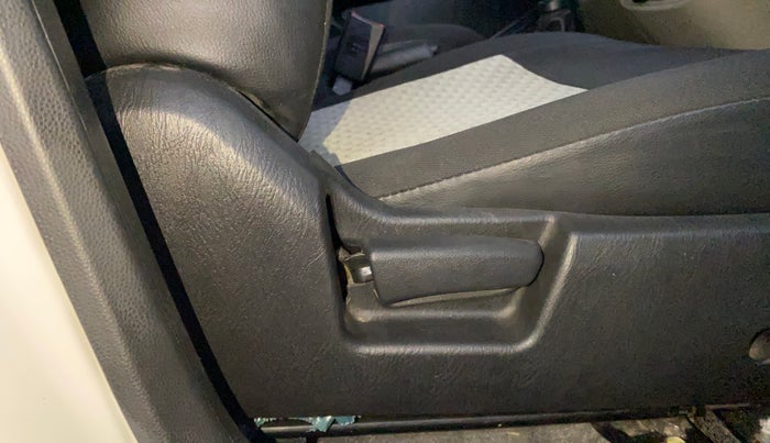 2021 Maruti Alto VXI, Petrol, Manual, 31,774 km, Driver Side Adjustment Panel