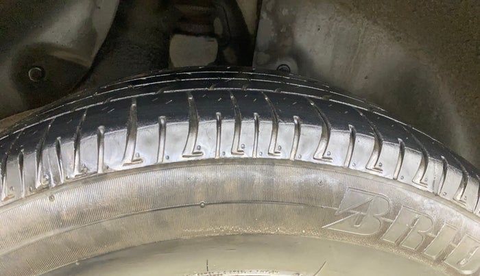 2018 Hyundai Creta SX PLUS 1.6 DIESEL, Diesel, Manual, 1,28,912 km, Right Rear Tyre Tread