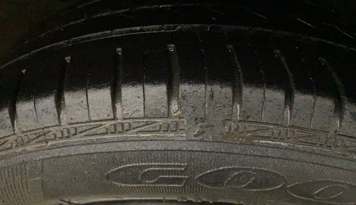 2015 Hyundai Grand i10 MAGNA 1.2 KAPPA VTVT, Petrol, Manual, 37,293 km, Left Rear Tyre Tread