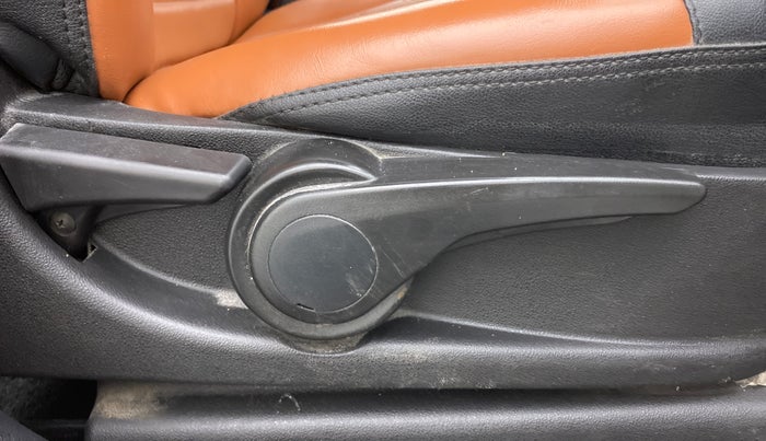 2019 Tata Tiago XZ PETROL, Petrol, Manual, 69,408 km, Driver Side Adjustment Panel