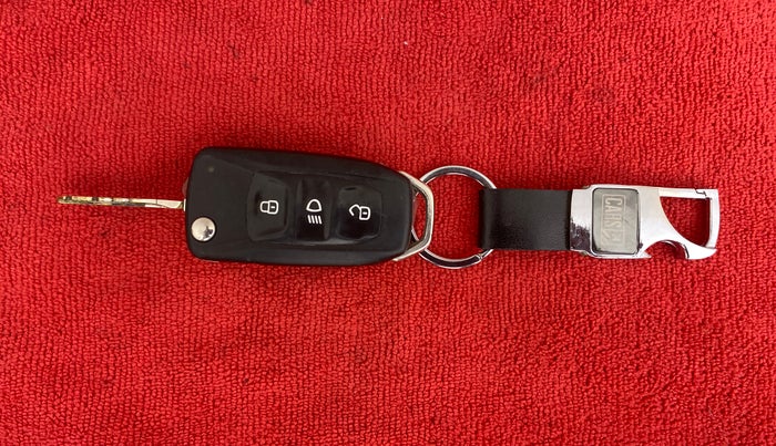 2019 Tata Tiago XZ PETROL, Petrol, Manual, 69,408 km, Key Close Up