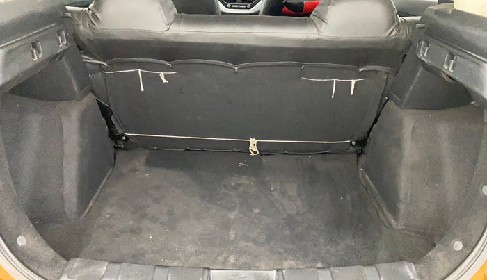 2018 Tata NEXON XM DIESEL, Diesel, Manual, 67,261 km, Boot Inside