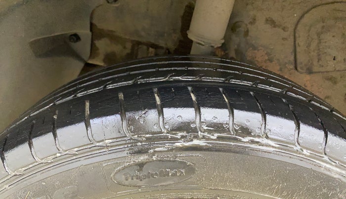 2018 Tata NEXON XM DIESEL, Diesel, Manual, 67,261 km, Right Rear Tyre Tread