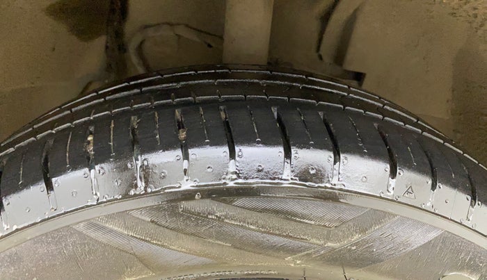 2018 Tata NEXON XM DIESEL, Diesel, Manual, 67,261 km, Right Front Tyre Tread