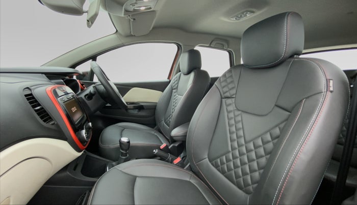 2019 Renault Captur PLATINE DUAL TONE, Diesel, Manual, 47,627 km, Right Side Front Door Cabin