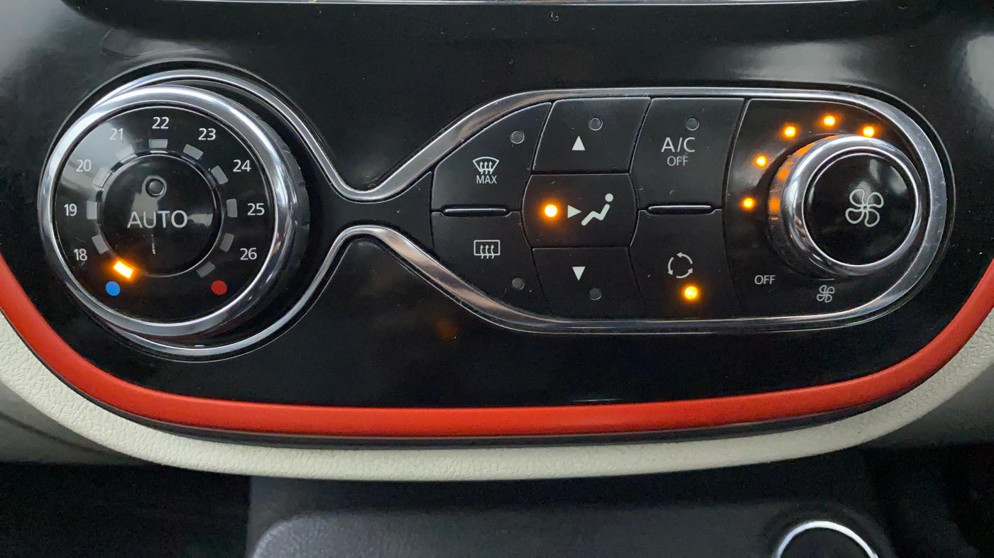 2019 Renault Captur PLATINE DUAL TONE, Diesel, Manual, 47,627 km, Automatic Climate Control