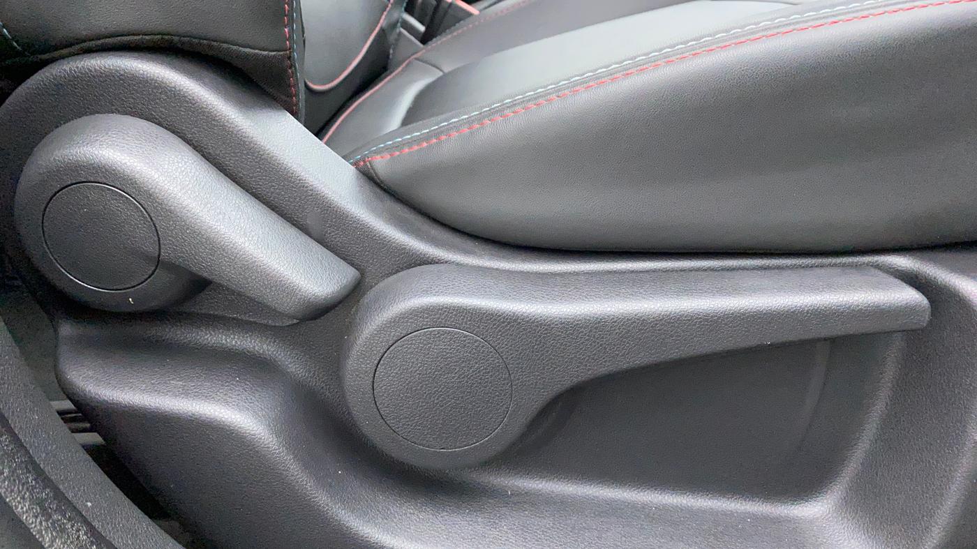 2019 Renault Captur PLATINE DUAL TONE, Diesel, Manual, 47,627 km, Driver Side Adjustment Panel