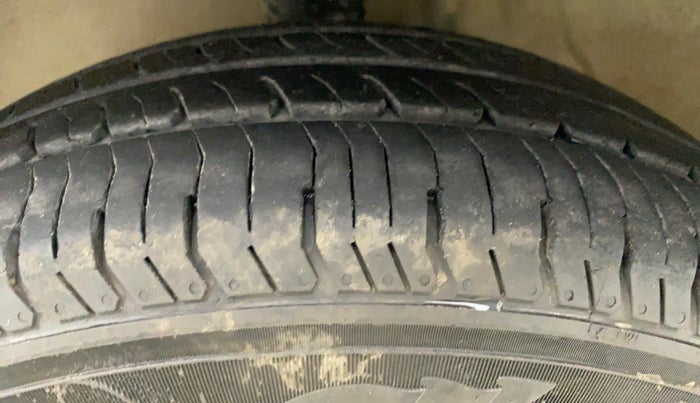 2013 Maruti Alto 800 LXI, Petrol, Manual, 76,804 km, Left Front Tyre Tread