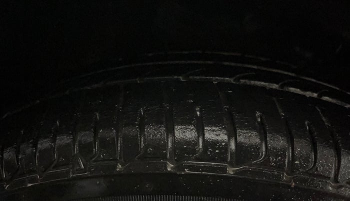 2017 Hyundai Elite i20 MAGNA EXECUTIVE 1.2, Petrol, Manual, 48,940 km, Left Front Tyre Tread