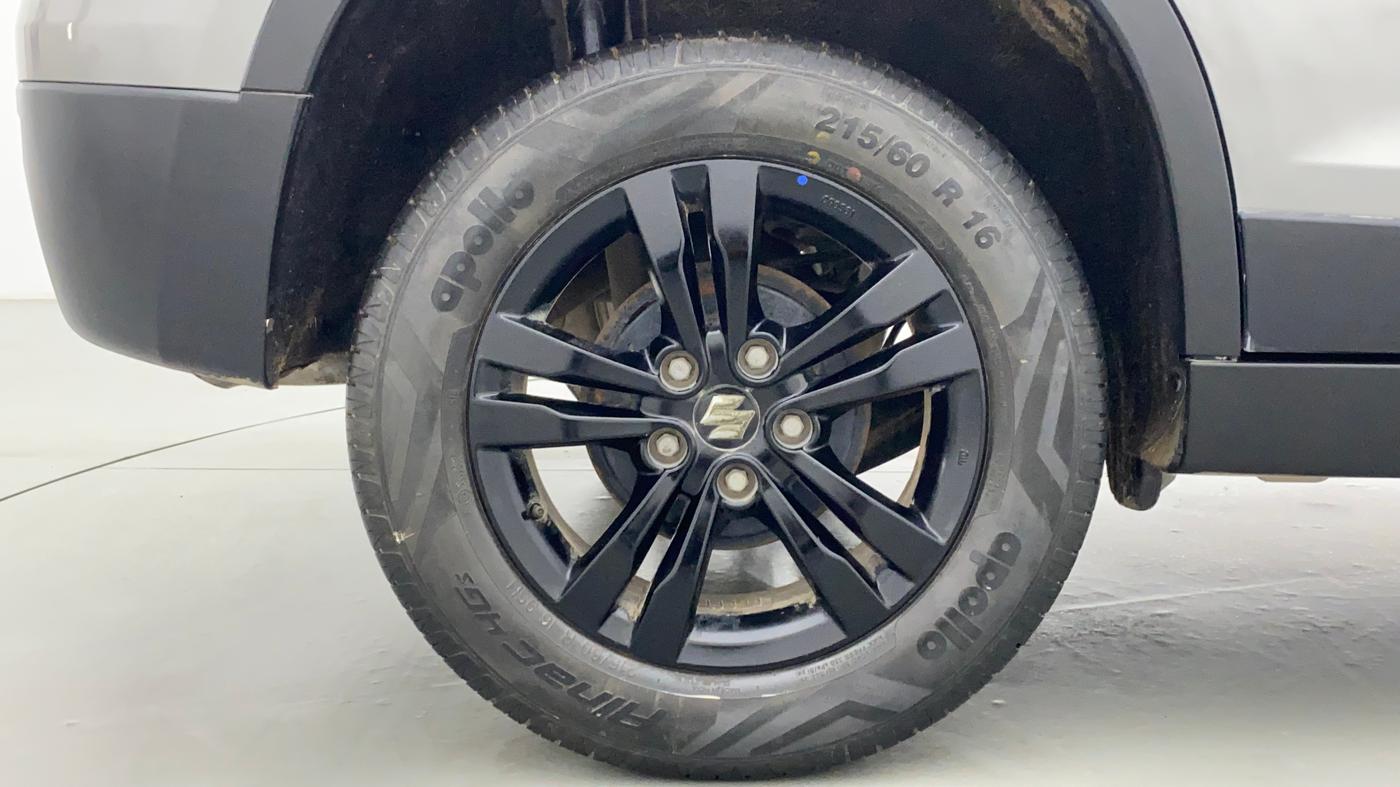 2018 Maruti Vitara Brezza ZDI + AMT, Diesel, Automatic, 16,508 km, Right Rear Wheel