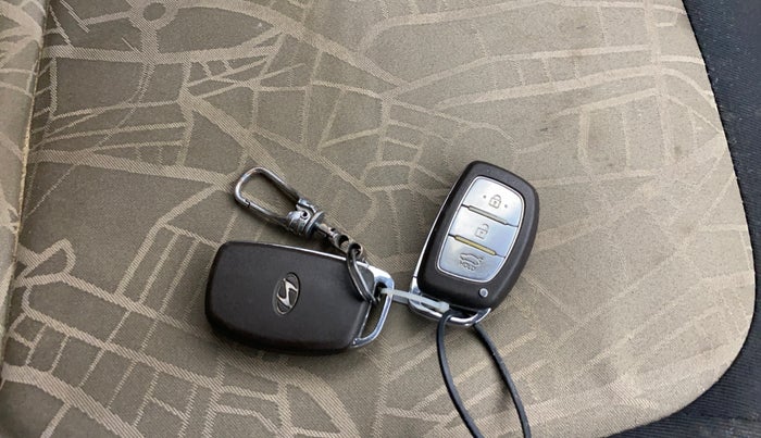 2014 Hyundai Grand i10 SPORTZ 1.2 KAPPA VTVT, Petrol, Manual, 77,200 km, Key Close Up