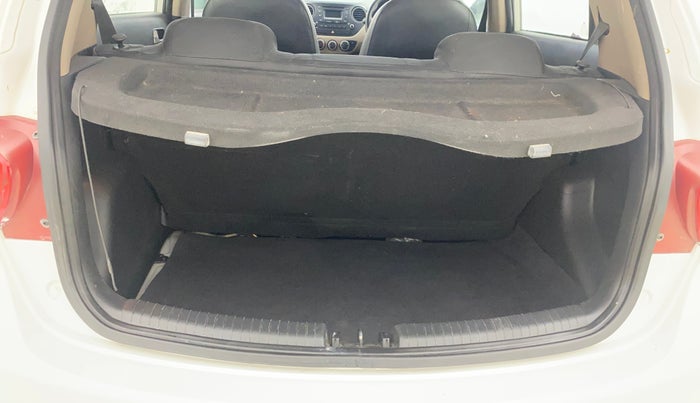 2014 Hyundai Grand i10 SPORTZ 1.2 KAPPA VTVT, Petrol, Manual, 77,200 km, Boot Inside