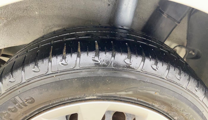 2014 Hyundai Grand i10 SPORTZ 1.2 KAPPA VTVT, Petrol, Manual, 77,200 km, Left Rear Tyre Tread