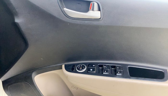 2014 Hyundai Grand i10 SPORTZ 1.2 KAPPA VTVT, Petrol, Manual, 77,200 km, Driver Side Door Panels Control