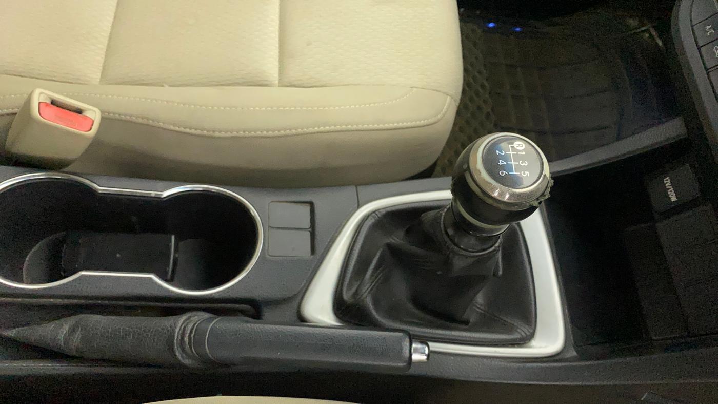 2014 Toyota Corolla Altis G PETROL, Petrol, Manual, 79,913 km, Gear Lever