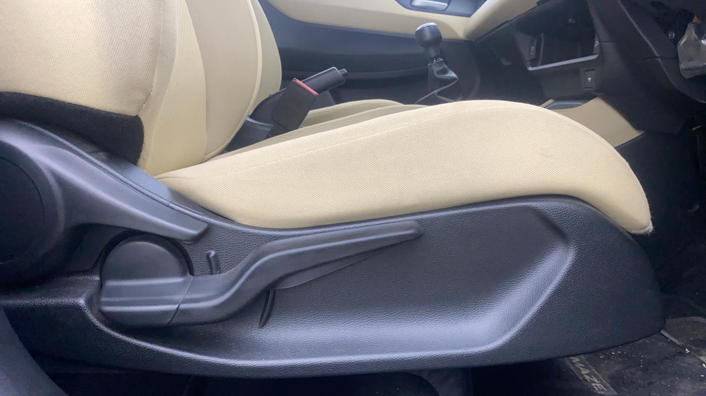 2025 Honda Amaze ZX 1.2 Petrol MT, Petrol, Manual, 3,313 km, Driver Side Adjustment Panel