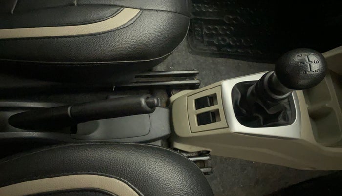2018 Maruti Alto K10 VXI, Petrol, Manual, 26,621 km, Gear Lever