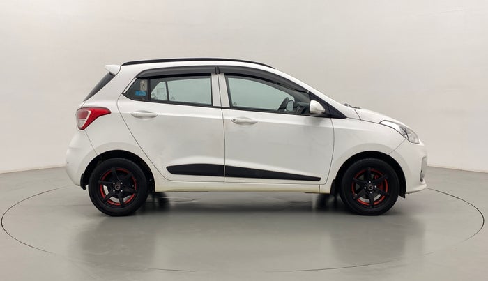 2019 Hyundai Grand i10 SPORTZ 1.2 KAPPA VTVT, Petrol, Manual, 77,397 km, Right Side View