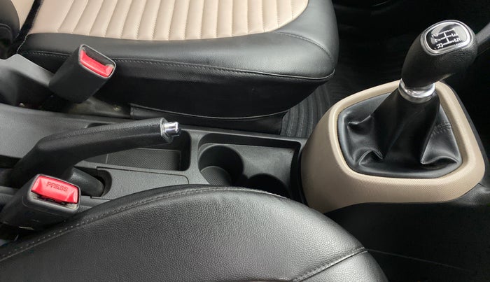 2019 Hyundai Grand i10 SPORTZ 1.2 KAPPA VTVT, Petrol, Manual, 77,397 km, Gear Lever