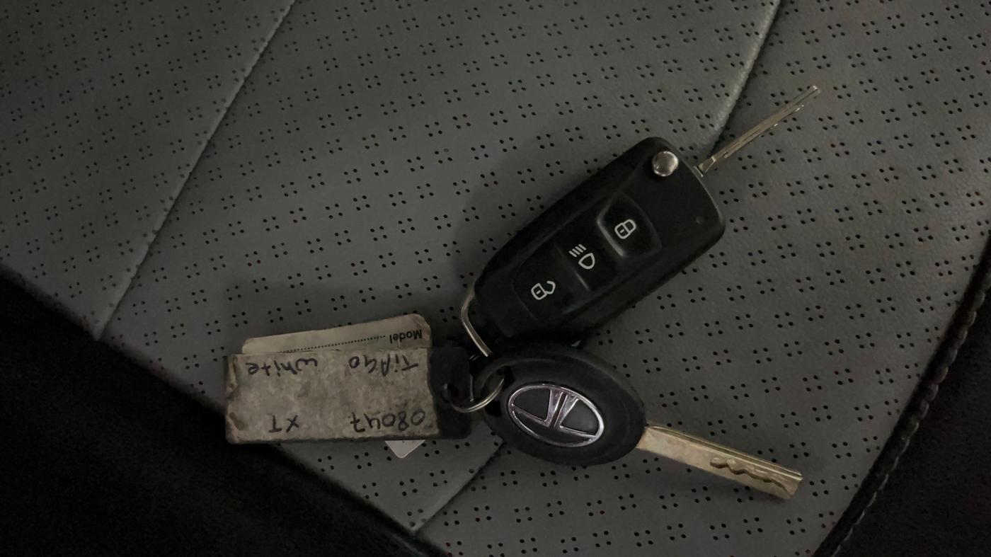 2021 Tata Tiago XT PETROL, Petrol, Manual, 79,285 km, Key Close Up