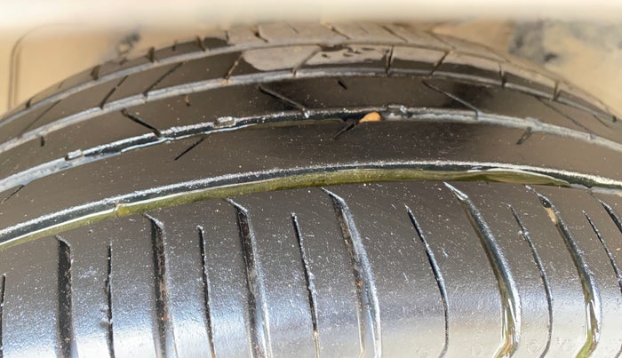 2020 Tata NEXON XZ PLUS PETROL, Petrol, Manual, 75,298 km, Left Front Tyre Tread