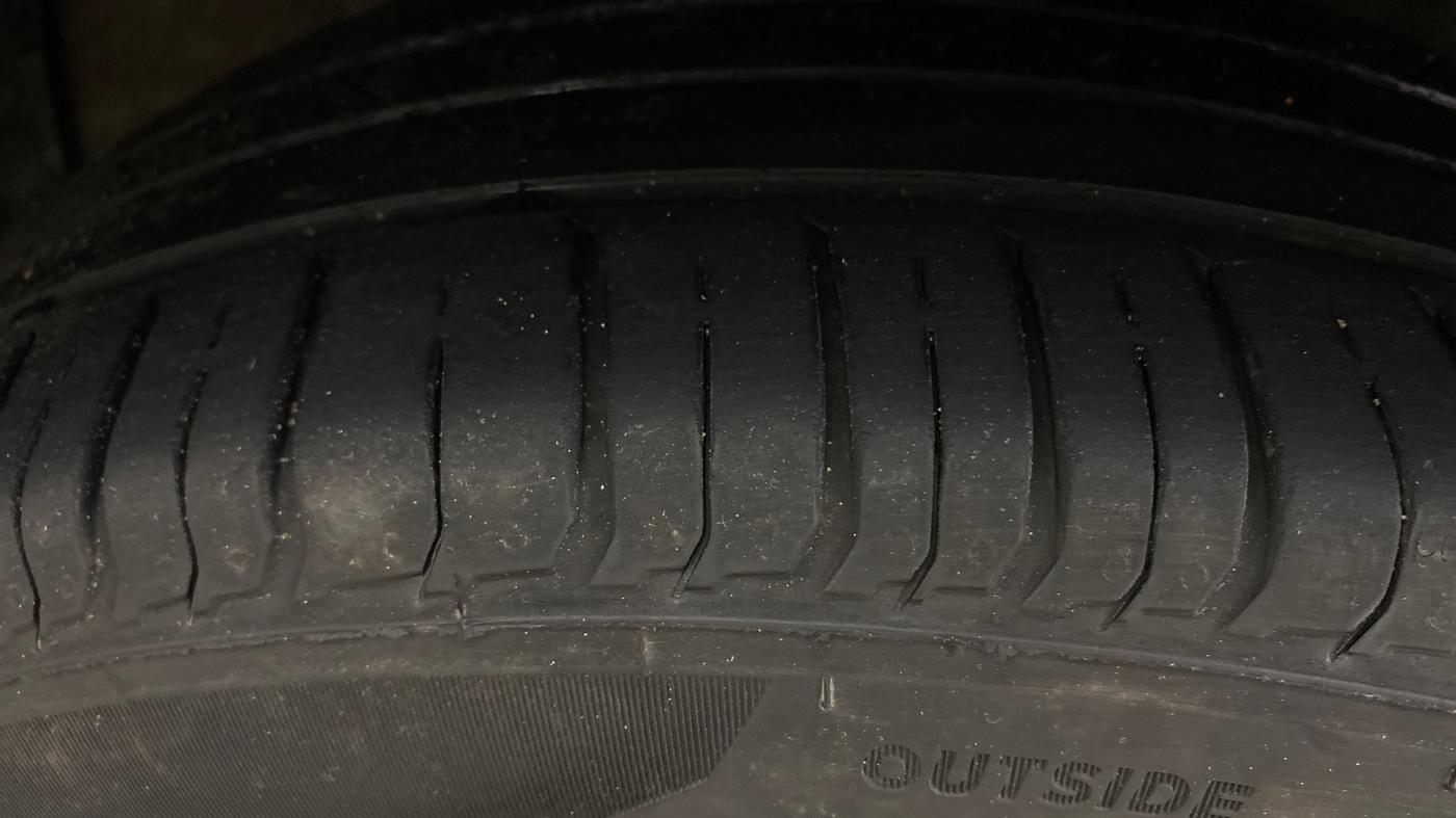 2017 Hyundai Creta E PLUS 1.4 DIESEL, Diesel, Manual, 67,715 km, Right Front Tyre Tread