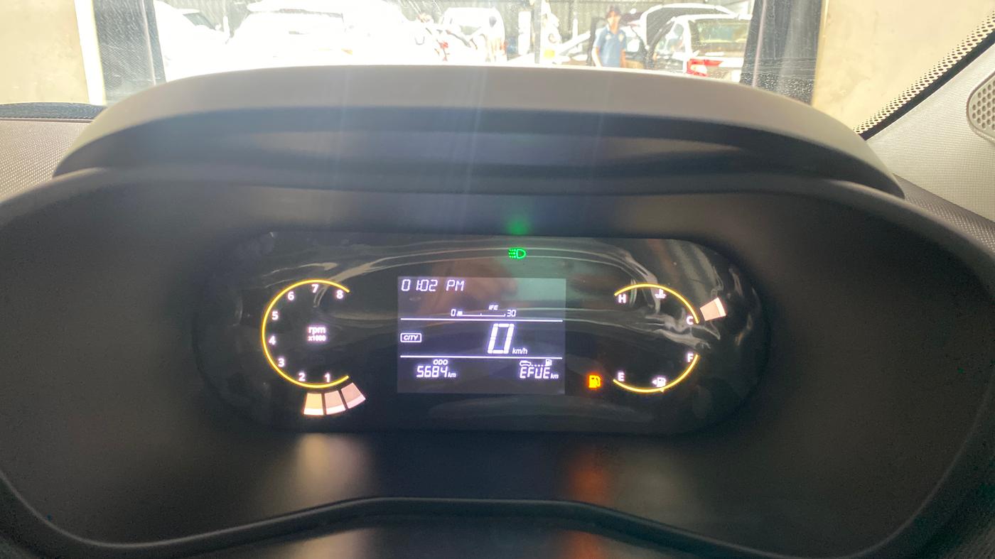 2025 Tata Curvv Smart 1.2 Petrol 6MT, Petrol, Manual, 5,643 km, Odometer Image