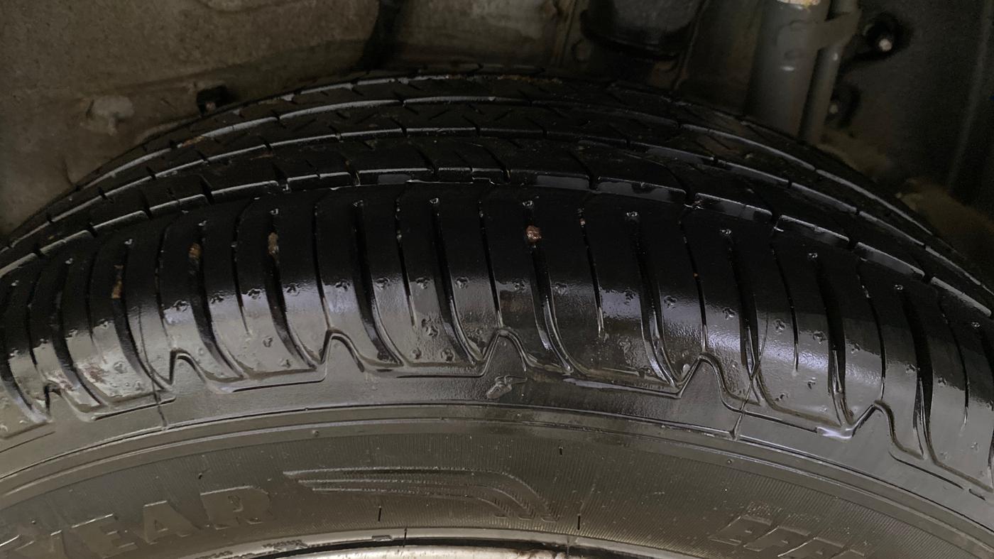 2025 Tata Curvv Smart 1.2 Petrol 6MT, Petrol, Manual, 5,643 km, Left Rear Tyre Tread
