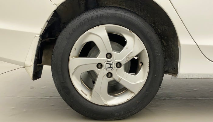 2015 Honda City 1.5L I-VTEC SV, Petrol, Manual, 1,01,611 km, Right Rear Wheel