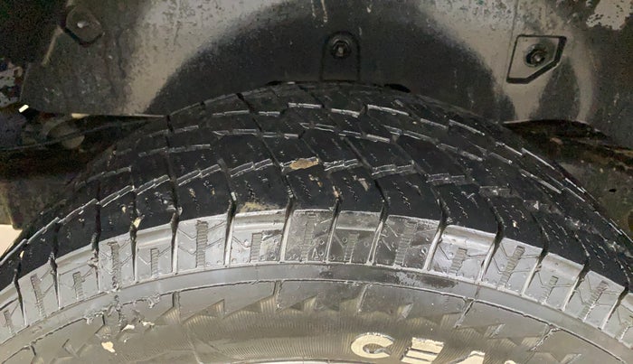 2022 Mahindra Thar LX HARD TOP 4WD MT, Diesel, Manual, 50,593 km, Right Rear Tyre Tread