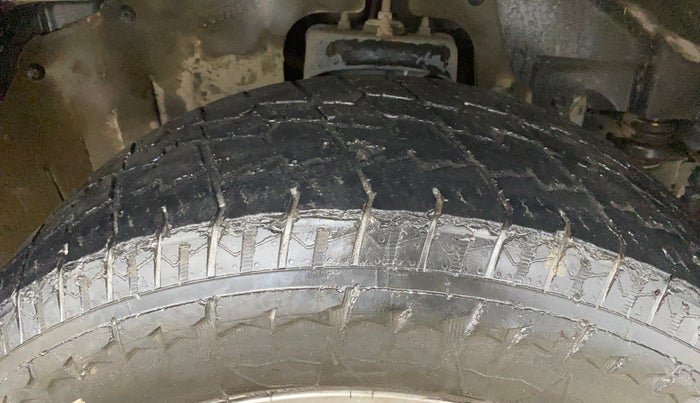 2022 Mahindra Thar LX HARD TOP 4WD MT, Diesel, Manual, 50,593 km, Right Front Tyre Tread