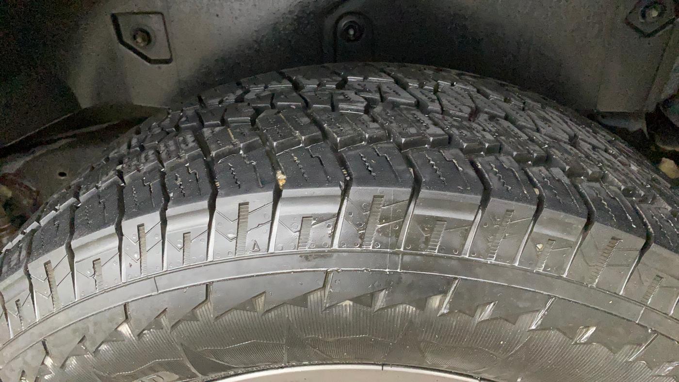 2022 Mahindra Thar LX HARD TOP 4WD MT, Diesel, Manual, 50,593 km, Left Rear Tyre Tread