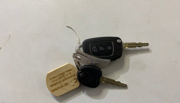 2023 Hyundai NEW I20 SPORTZ 1.2 IVT, Petrol, Automatic, 7,695 km, Key Close Up