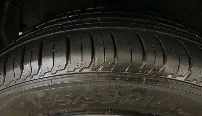 2023 Hyundai NEW I20 SPORTZ 1.2 IVT, Petrol, Automatic, 7,695 km, Right Rear Tyre Tread