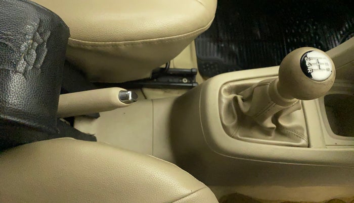 2016 Maruti Ertiga VDI SHVS, Diesel, Manual, 56,645 km, Gear Lever