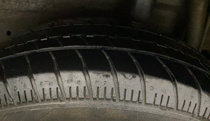 2014 Maruti Celerio VXI, Petrol, Manual, 49,752 km, Left Rear Tyre Tread