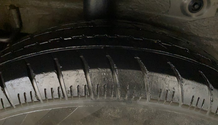 2014 Maruti Celerio VXI, Petrol, Manual, 49,752 km, Right Rear Tyre Tread