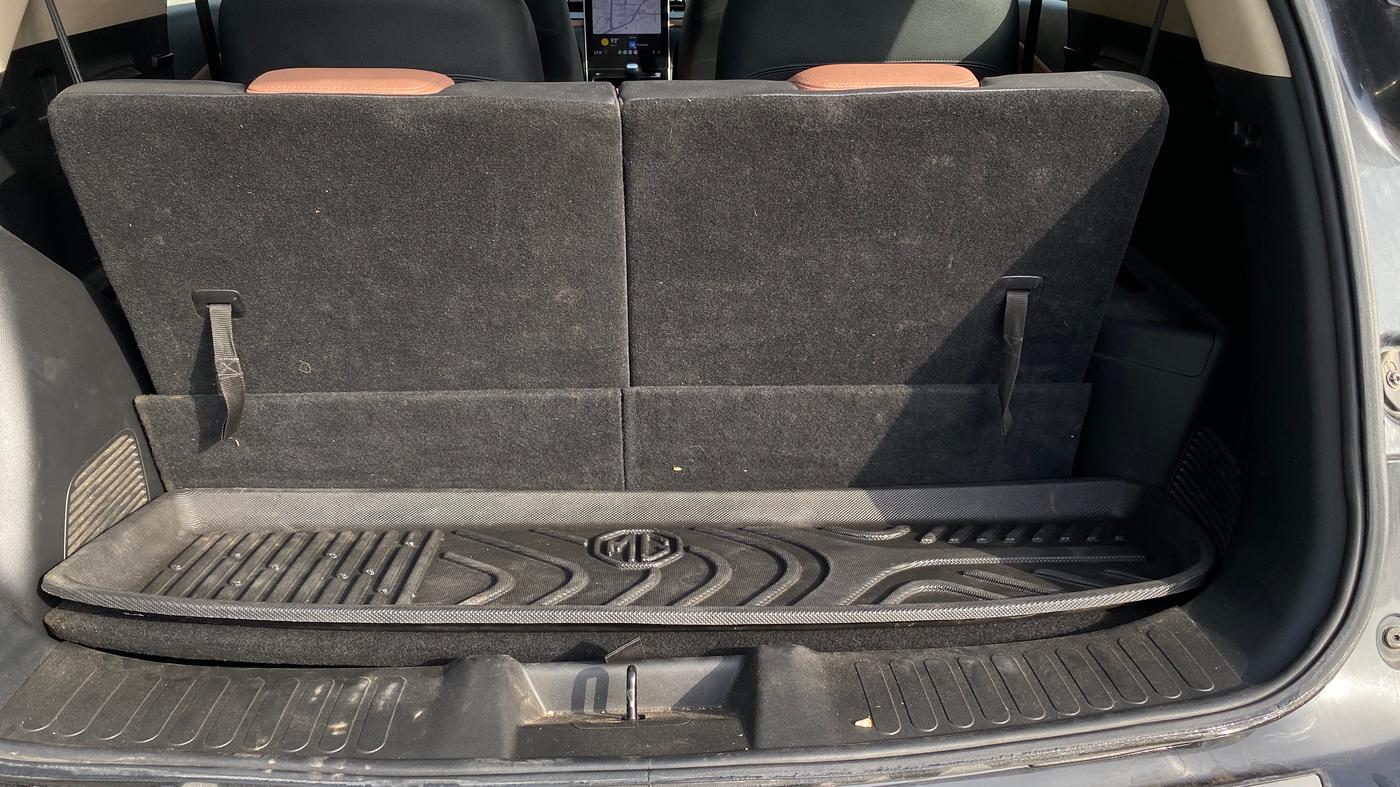 2023 MG HECTOR PLUS SHARP PRO 1.5 TURBO MT 6 STR, Petrol, Manual, 89,530 km, Boot Inside