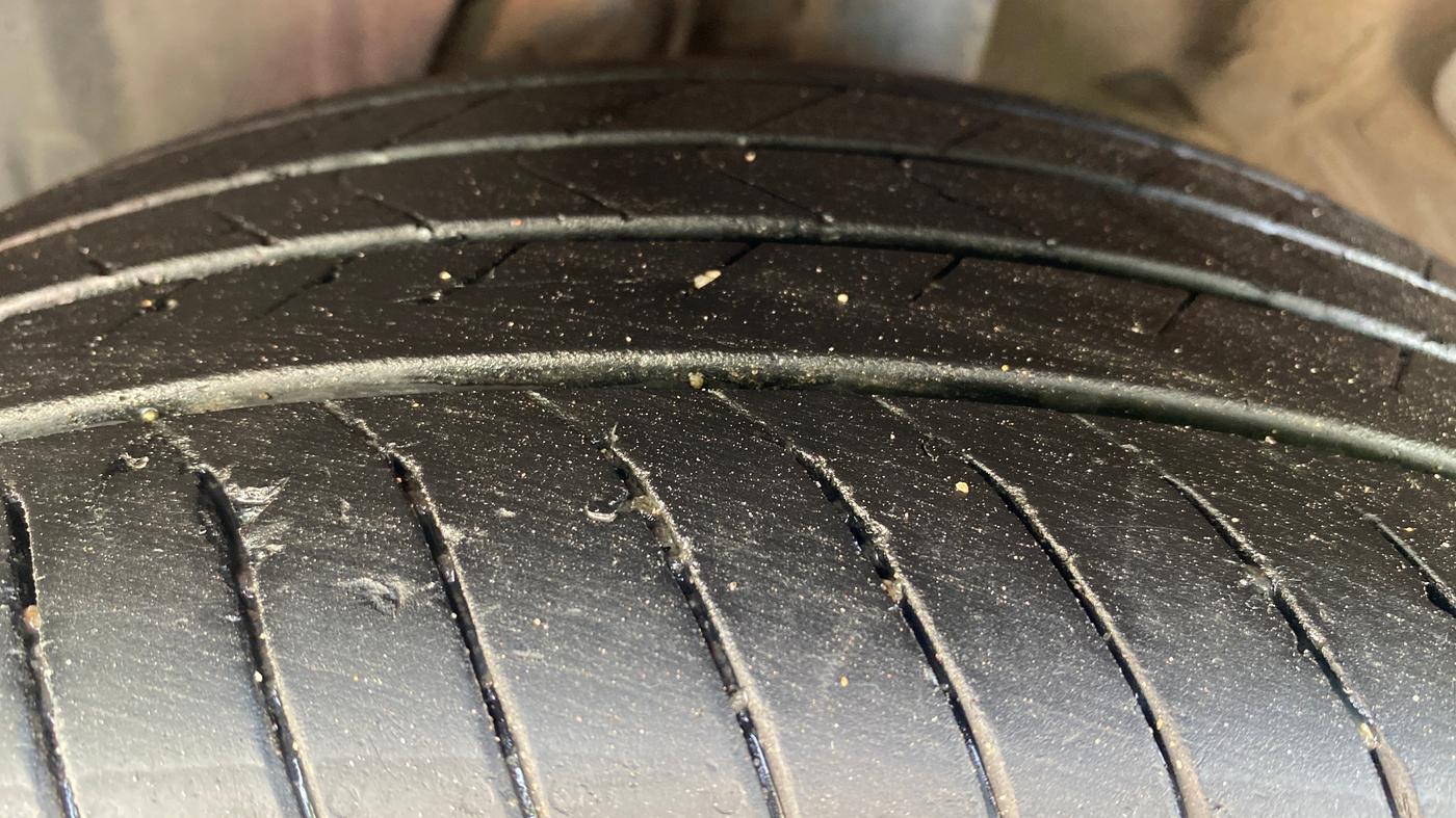 2023 MG HECTOR PLUS SHARP PRO 1.5 TURBO MT 6 STR, Petrol, Manual, 89,530 km, Left Front Tyre Tread