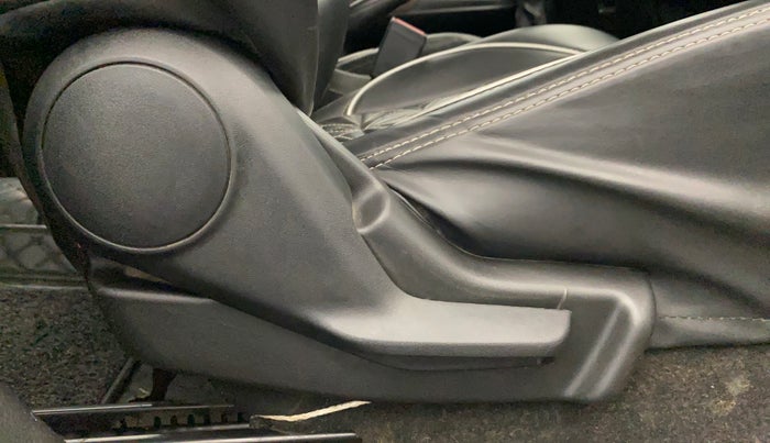 2024 Maruti FRONX DELTA PLUS 1.2MT, Petrol, Manual, 41,860 km, Driver Side Adjustment Panel